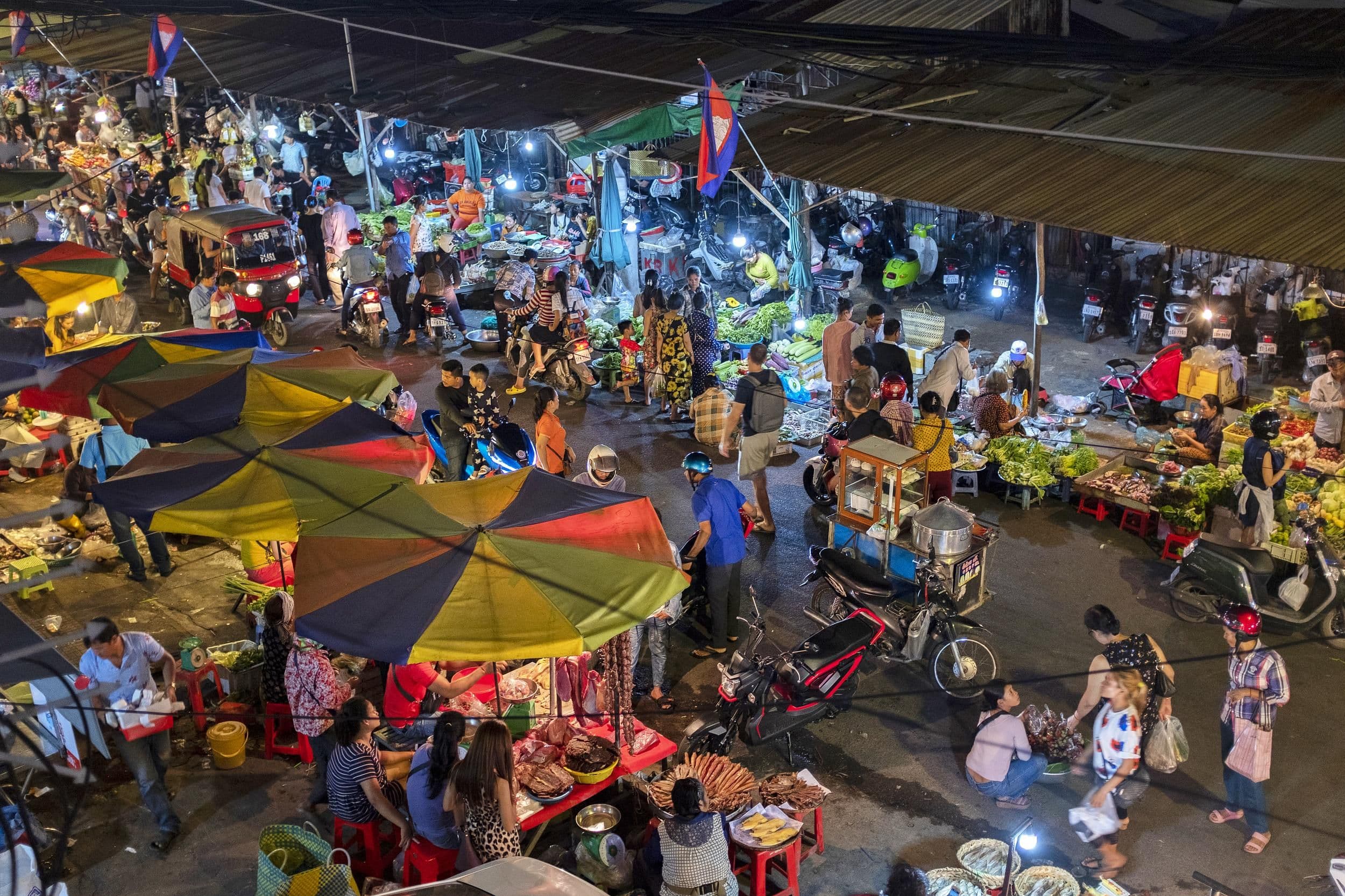Phnom-Penh-Night-Market
