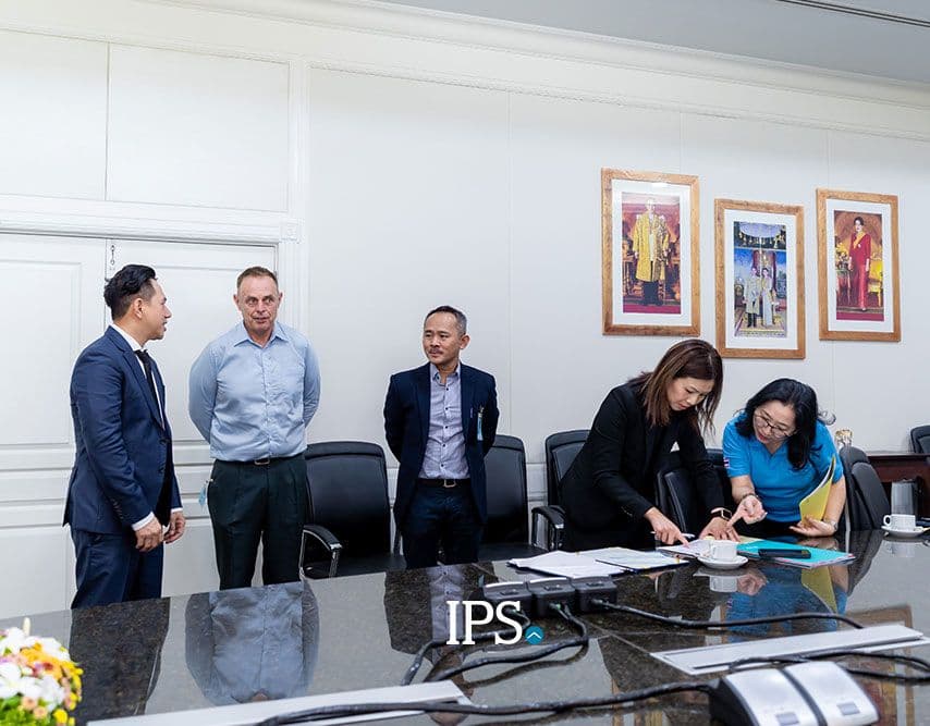 Rose Apple Square Thai Consulate Signing