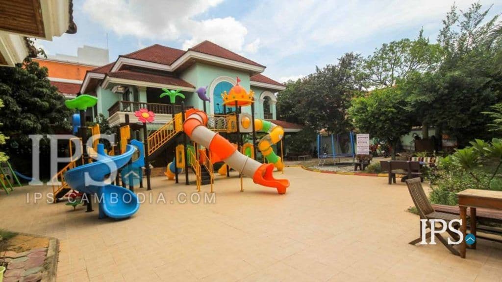 School Business For Sale in Svay Dangkum