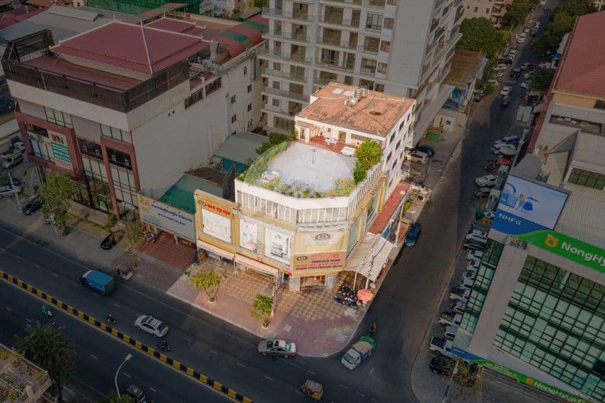 782-Sqm-Corner-Land-For-Sale-Along-Monivong-Blvd.-BKK1-Phnom-Penh