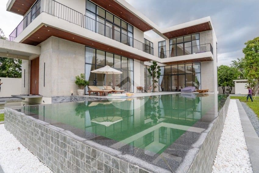 7-Bedroom-Villa-For-Sale-in-Prek-Eng-Chbar-Ampov-Phnom-Penh